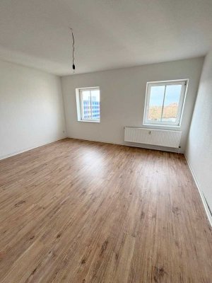 Helle 70 m² 2-Zimmer Dachgeschosswohnung in Uninähe