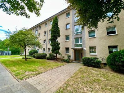 3-Zimmer-Wohnung mit großem Balkon und Kellerraum – Modernisierungsobjekt in Düsseldorf-Mörsenbroich