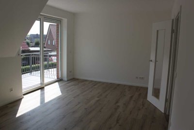 Erstbezug nach Sanierung: Geschmackvolle 3-Raum-Maisonette-Wohnung mit geh. Innenausstattung