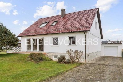 Freistehendes Einfamilienhaus mit Potenzial auf großem Grundstück in Niederstotzingen