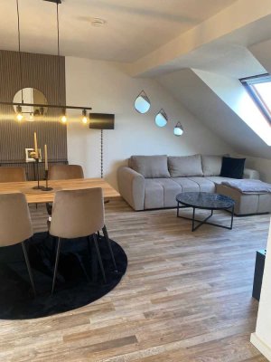 Niedliche Dachgeschosswohnung provisionsfrei!