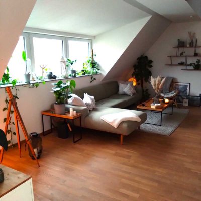 Exklusive, neuwertige 3,5-Zimmer-Maisonette-Wohnung mit Garagenstellplatz und EBK in Öhringen