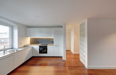 3-Zimmer-Altbauwohnung im 3. OG zum Erstbezug nach Kernsanierung in ruhiger, altstadtnaher Lage