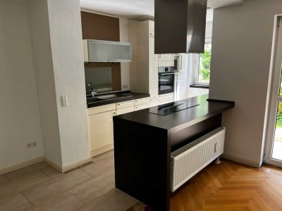 verkauft wird 4,5 -Zimmer- EG/Souterain-Wohnung in München- Waldperlach