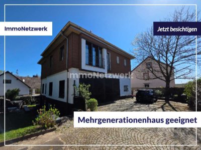 Familientraum in Neunkirchen: 205 m² Zweifamilienhaus mit Garten, Sauna, Loggia und Wintergarten.