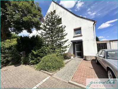 Kamen-Süd: Charmante Doppelhaushälfte auf  567 m² großem Grundstück mit Garage und kl. Winterga