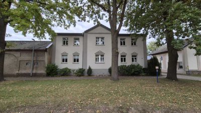 Repräsentative 6-Zimmer Wohnung (EG) in Briesen, voll renoviert