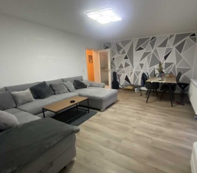 Attraktive 3-Zimmer-Hochparterre-Wohnung mit EBK und Balkon