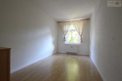 Wunderschöne 3-Raum-Wohnung mit Balkon und Einbauküche
