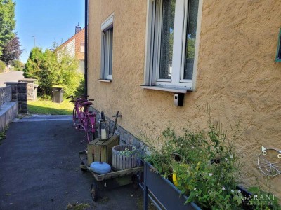 * Mehrfamilienhaus mit PV Anlage und vieles mehr! *