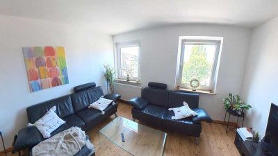 Moderne 2,5-Zimmer-Wohnung mit EBK in der Augustastraße 41