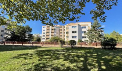 ToFa: herrliche Balkonwohnung in Uni-Nähe und mit Balkon und Garage