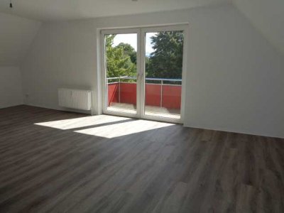 helle, große Dachgeschosswohnung