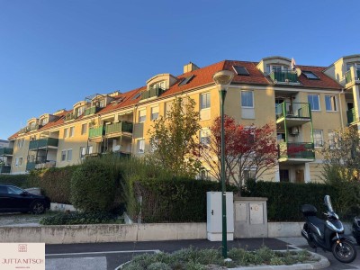 Gut geschnittene 3-Zimmerwohnung mit Loggia und Parkplatz - Wiener Neudorf