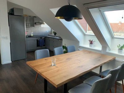 Helle 3-Zimmer Dachgeschosswohnung in Berlin-Baumschulenweg