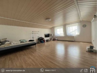 Charmantes 1-Zimmer-Dachgeschossapartment mit neuer Badausstattung in Oberahrain – sofort verfügbar!