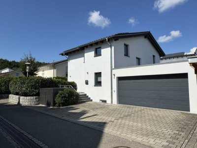 Großzügiges Haus mit Doppelgarage in Friedrichshafen *provisionsfrei*