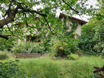 Renovierungsbedürftiges Einfamilienhaus mit Potenzial in attraktiver Lage