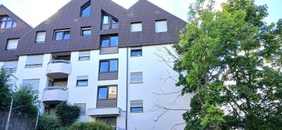 Beutelsbach: 2-Zi-DG-Wohnung für Sportliche, EBK, Aussicht, Garage