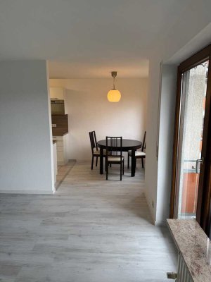 Erstbezug nach Sanierung mit Einbauküche und Balkon: schöne 2-Zimmer-Wohnung in Böblingen