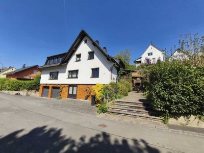 Morsbach ruhig gelegenes, geräumiges 9,5 Zimmer Haus