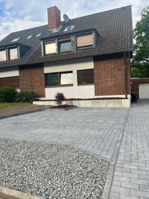 � Stilvolle 1,5-Zimmer-Dachgeschosswohnung mit Einbauküche in Mülheim-Speldorf