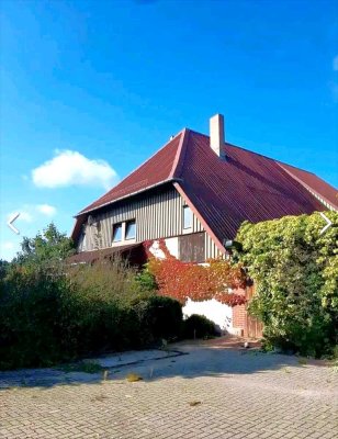Ländliche Freiheit trifft auf Potenzial – Freistehendes Einfamilienhaus mit großem Grundstück