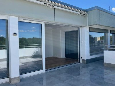 Top renoviertes Penthouse mit sonniger West-Terrasse und freiem, unverbaubarem Blick