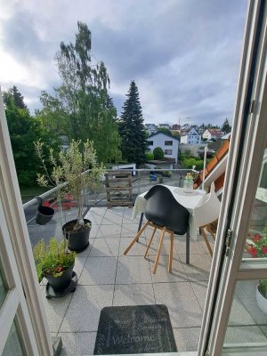 ***PROVISIONSFREI*** sonnig & hell: 3-Zimmer DG und TG, EBK, FBH, TGB, Abstellraum und Keller
