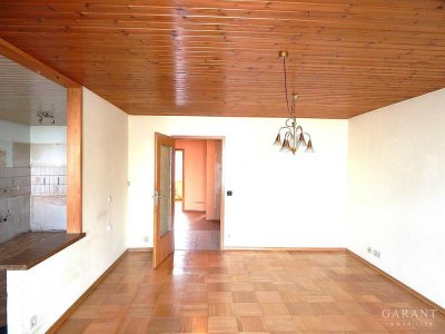 Helle 3 Zimmer-Wohnung mit Balkon und Tiefgaragen-Stellplatz in guter Lage!