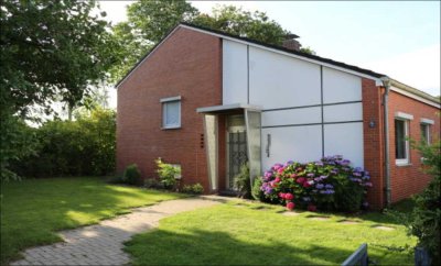 Freistehendes EFH mit großem Garten am Schwarzen Berge