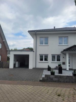 Freundliche 5-Zimmer-Doppelhaushälfte mit gehobener Innenausstattung und EBK in Vreden