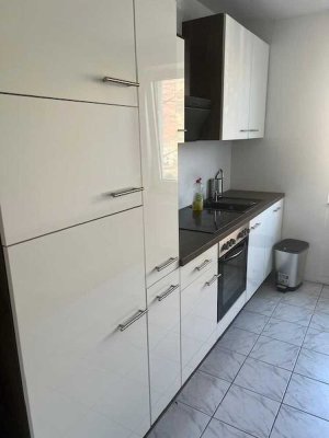 Ideale Wohnung für WG gegenüber Uni