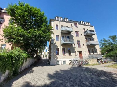 Dresden - Neustadt! Hochwertig sanierte 3 RWG mit Balkon zu verkaufen!