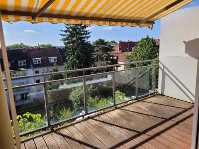 Penthouse Wohnung mit Einbauküche und 2 Balkonen in Sülz