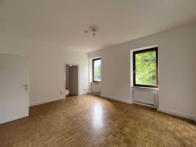 3-Zimmer-Wohnung mit Altbauflair & Einbauküche