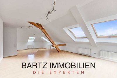 Stilvolle Dachgeschosswohnung mit Aufzug und zwei Stellplätzen in ehemaliger Kaserne