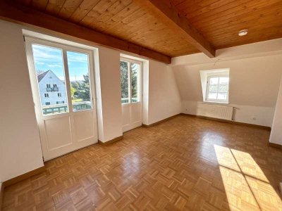 Parkett & Tageslichtbad // 2,5-Zi.-Maisonette in Dobritz
