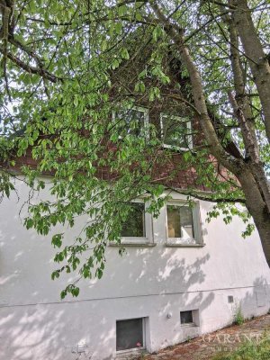 Eine "kleine" Doppelhaushälfte mit großzügigem Garten in Hof !