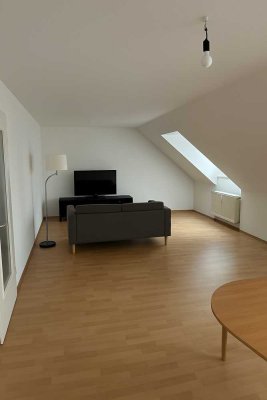 2,5-Zimmer-DG-Wohnung mit Balkon und EBK in Braunschweig