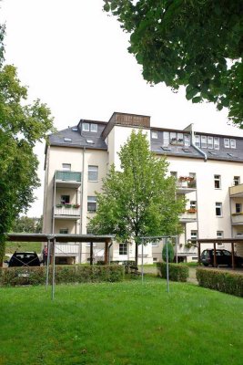 Singlenest in Altchemnitz - Klein & fein mit Einbauküche, schönem Balkon & Carport