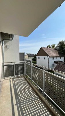 Helles Dachgeschossapartment mit Balkon in Mammendorf