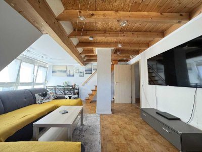 Zentrale 2-Zimmer-Wohnung mit zwei Galerien - provisionsfrei