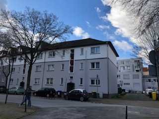 Neubau-Niveau 2,5-Raum-DG-Wohnung mit Balkon in Bottrop