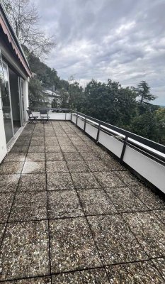 Traumhafte Wohnung mit Blick über die ganze Stadt