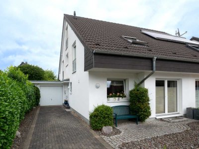 DHH in Ratingen-Lintorf mit schönem Garten! - Seltene Chance!