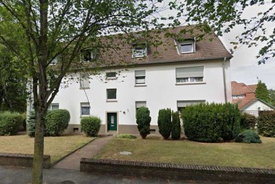 Helle 3,5 Raum Wohnung mit Garten