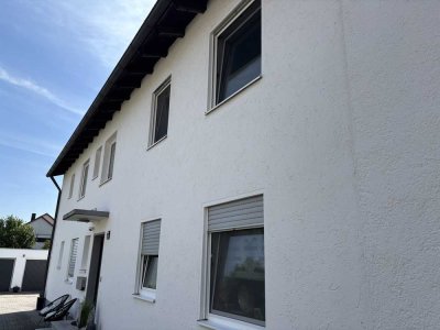 Modernisierte Wohnung mit fünf Zimmern und Balkon in Ingolstadt/Mailing
