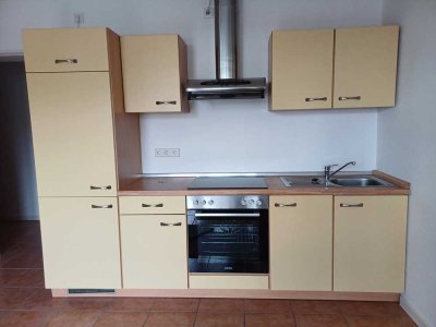 Helle 1 Zimmer-Souterrain-Wohnung mit Einbauküche in Aschaffenburg