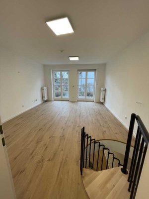 KHALIL WAKED IMMOBILIEN! Schöne 2 Zimmer Terrassen Wohnung.